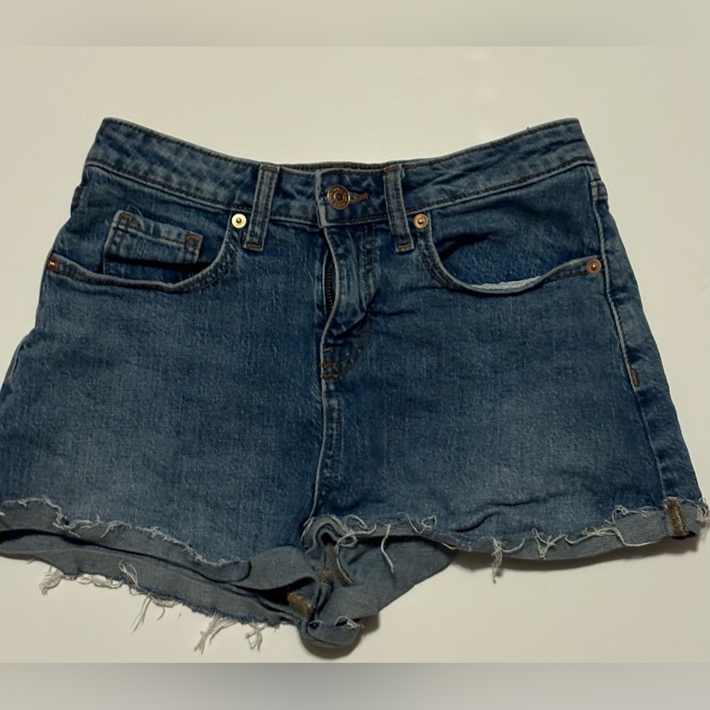 Wild Fable Medium Wash Cut Off Denim Jean Shorts SZ. 4 EUC